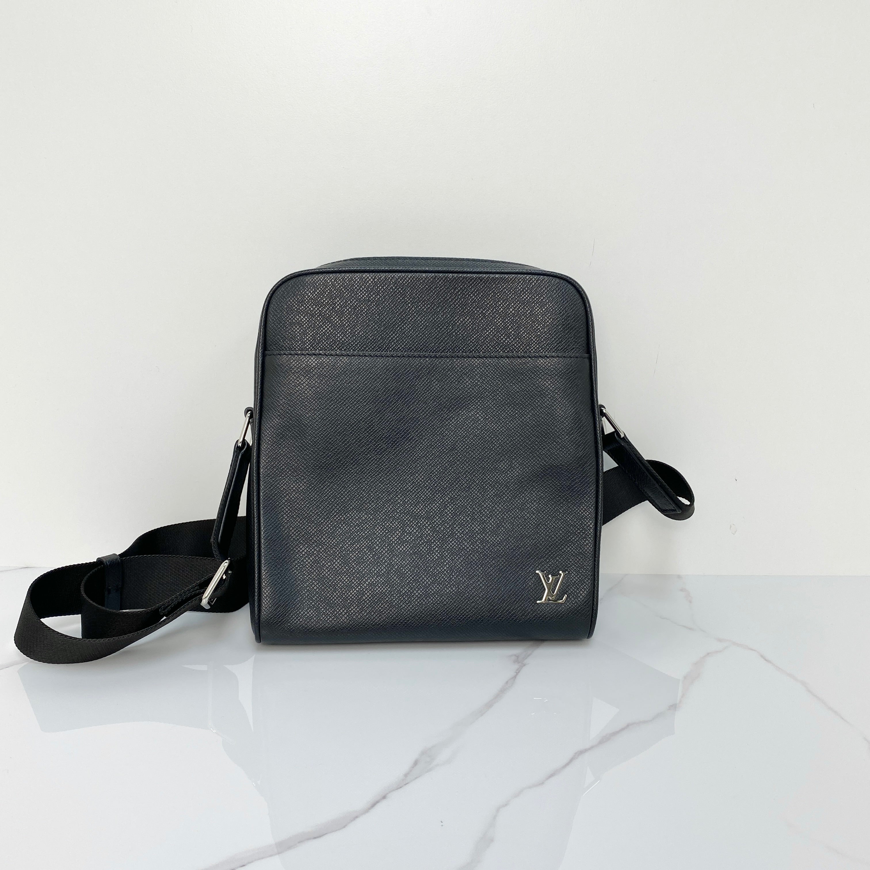 Louis Vuitton Taiga Alex Messenger BB Lafayette Consignment