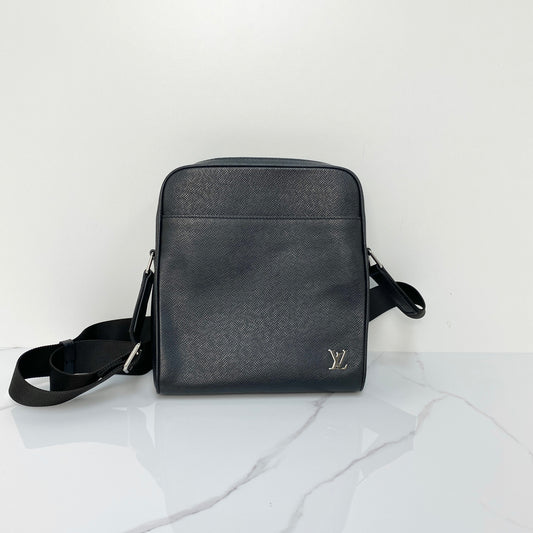 Louis Vuitton Taiga Alex Messenger BB - Lafayette Consignment