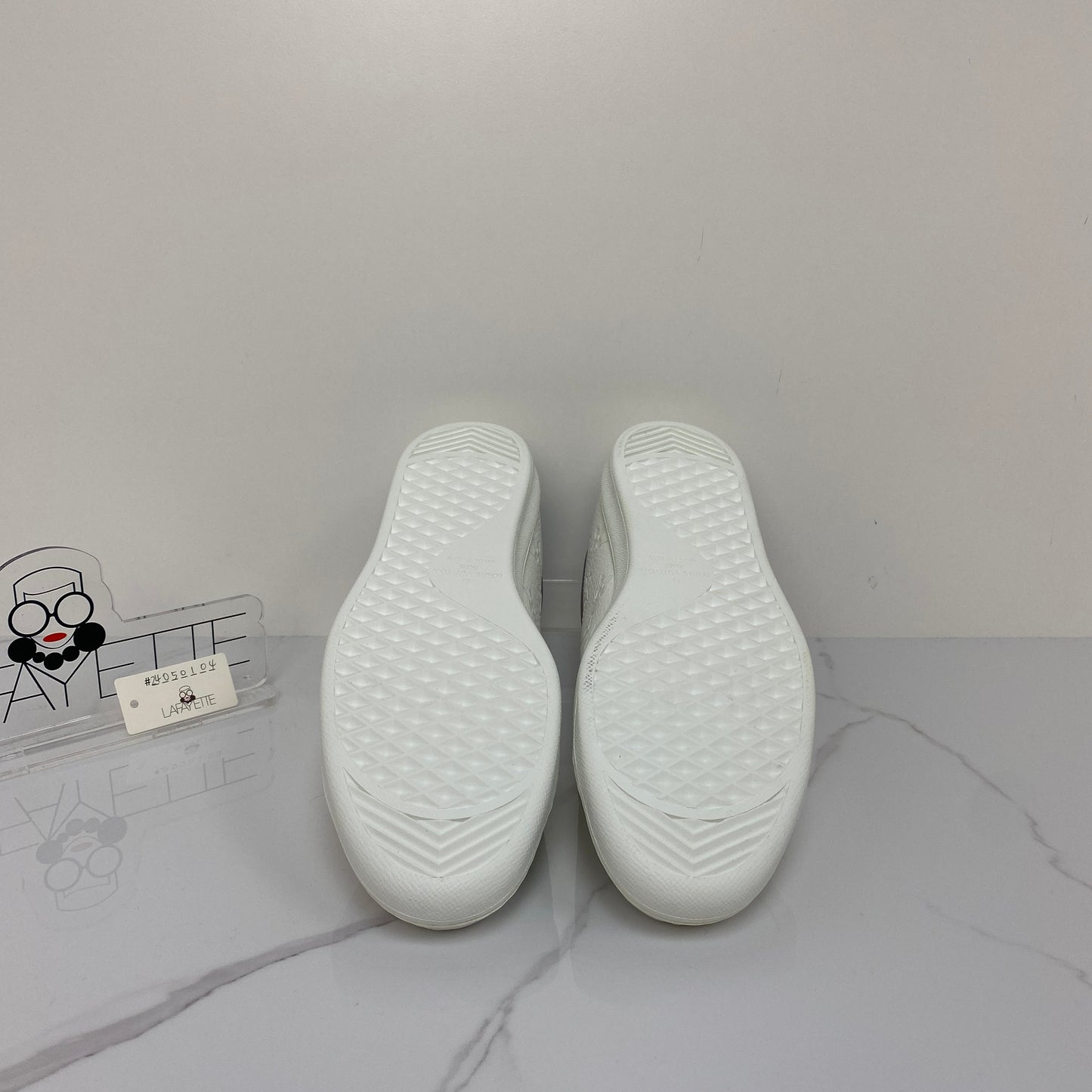 Louis Vuitton Luxembourg Men‘s Sneaker - Lafayette Consignment