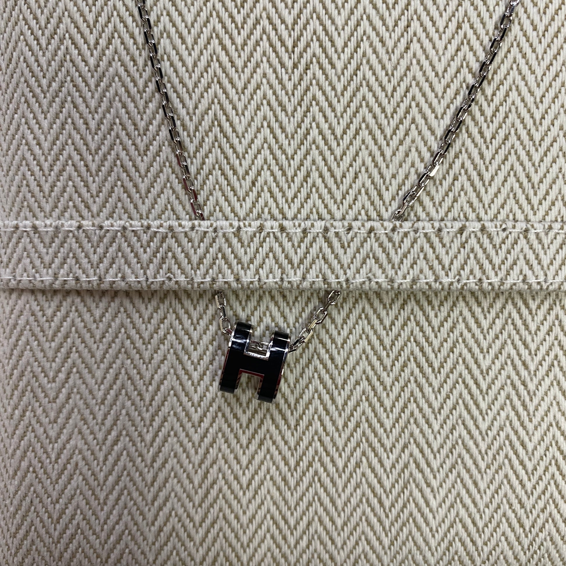 Hermès Mini Pop H Pendant - Lafayette Consignment