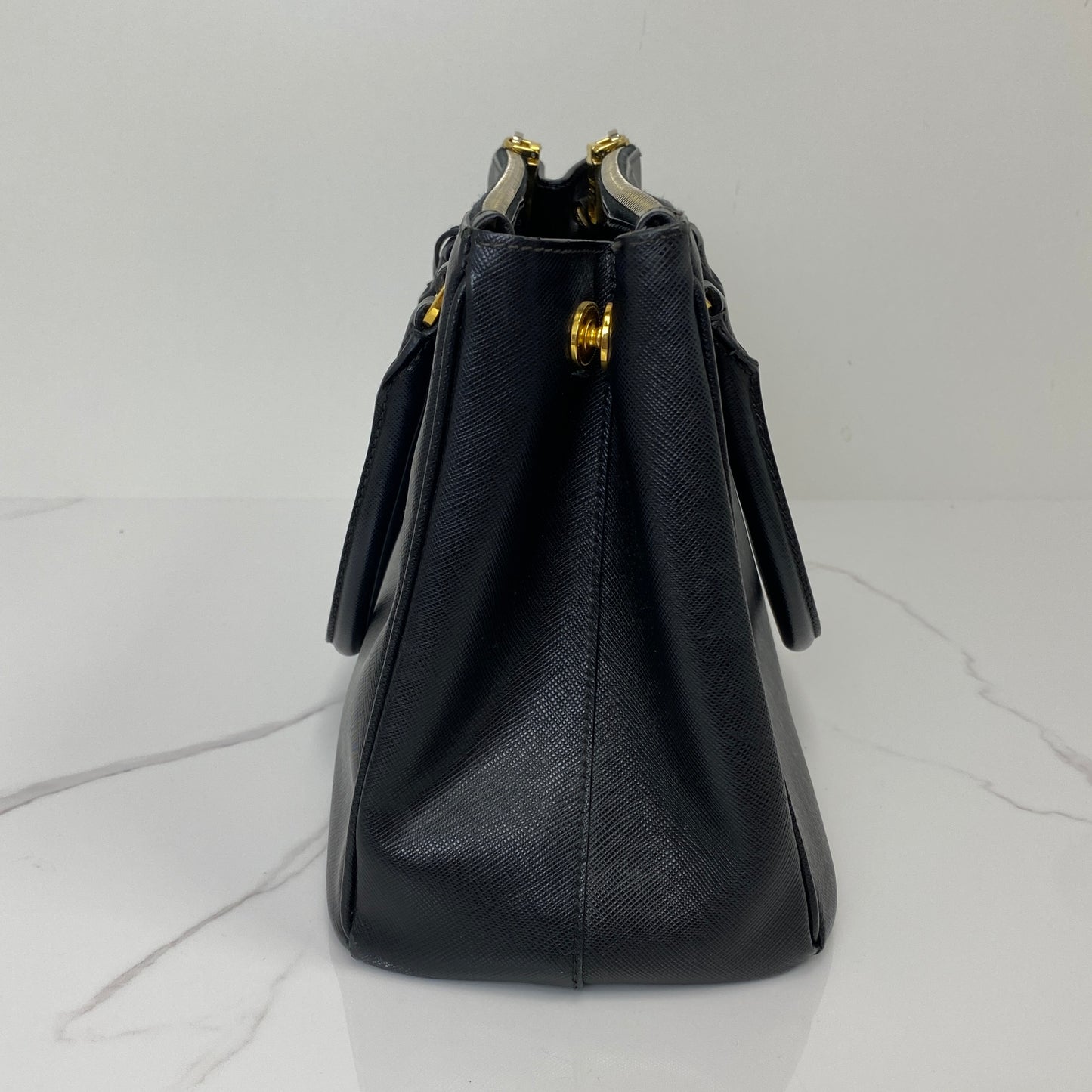 Prada Medium Prada Galleria Saffiano Leather Bag