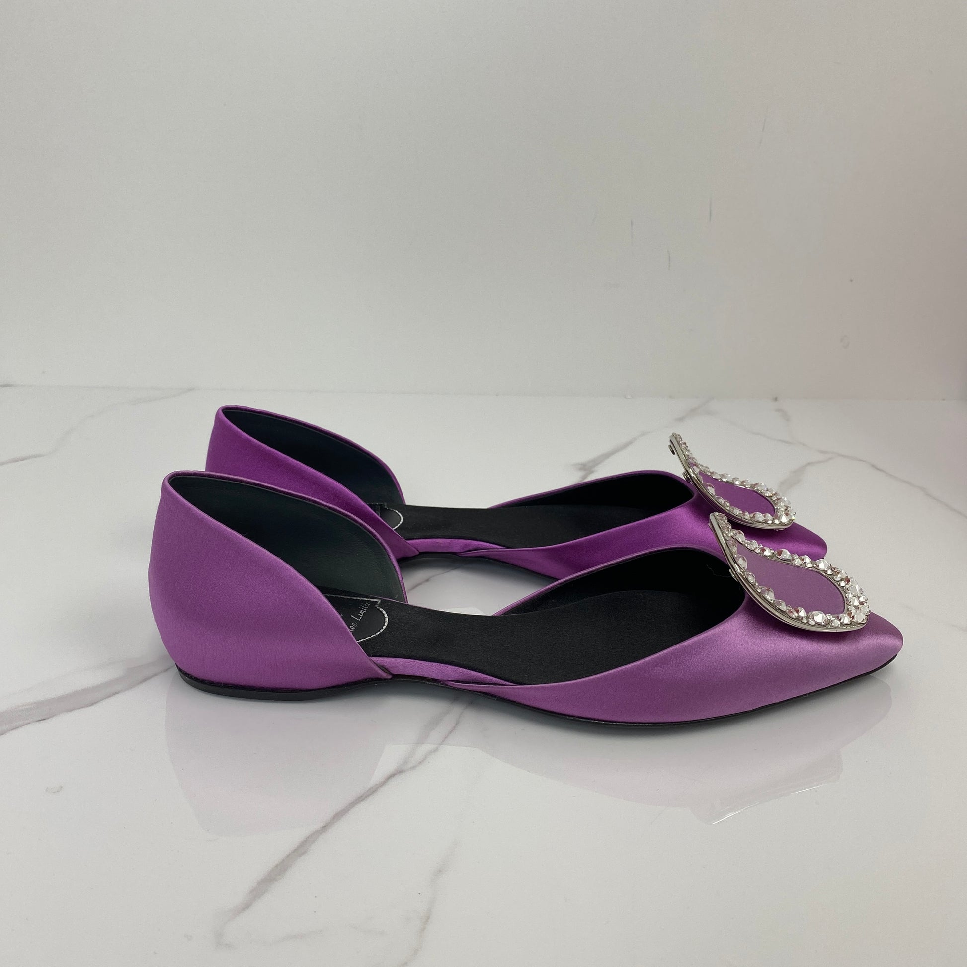 Roger Vivier Flats - Lafayette Consignment