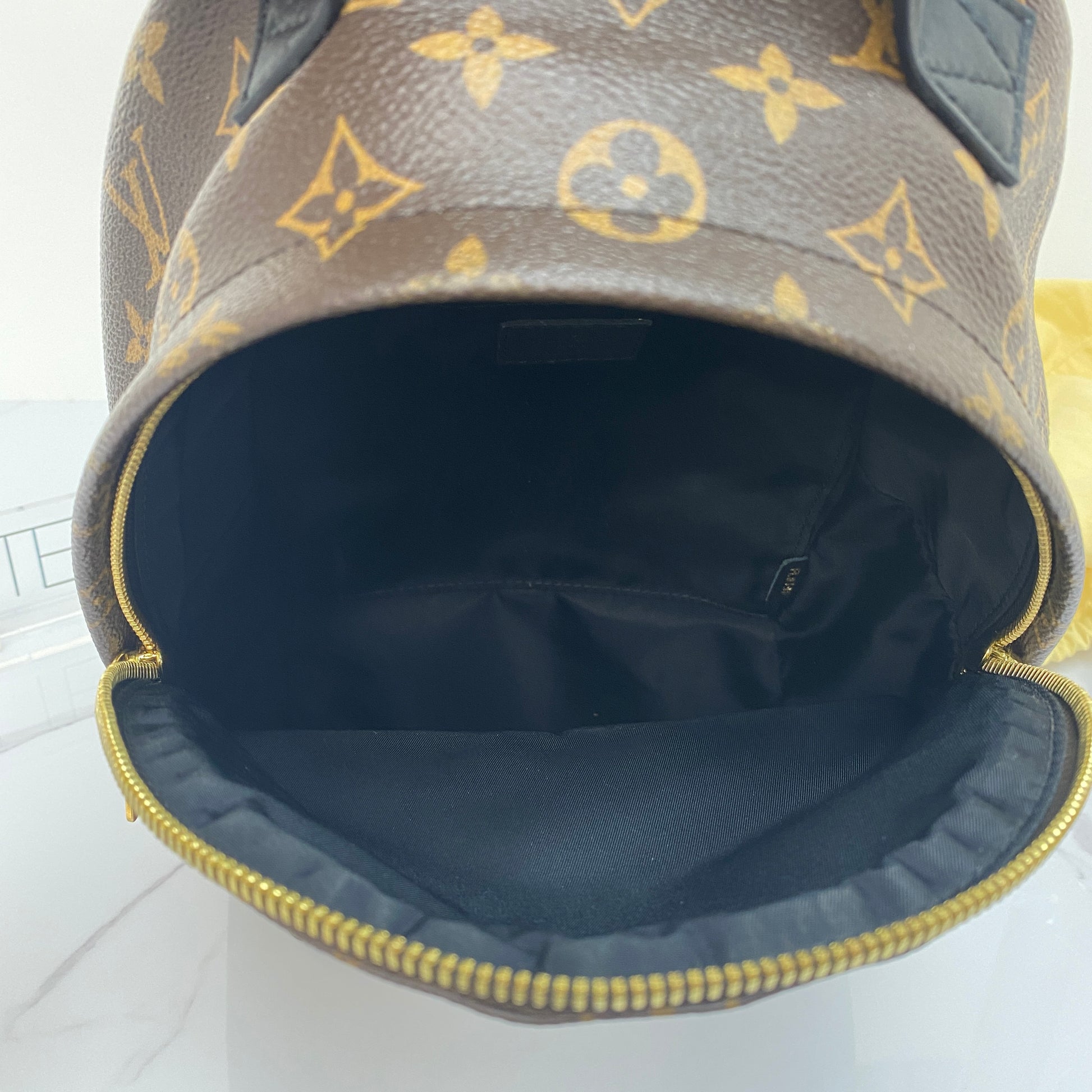 Louis Vuitton Palm Springs MM - Lafayette Consignment