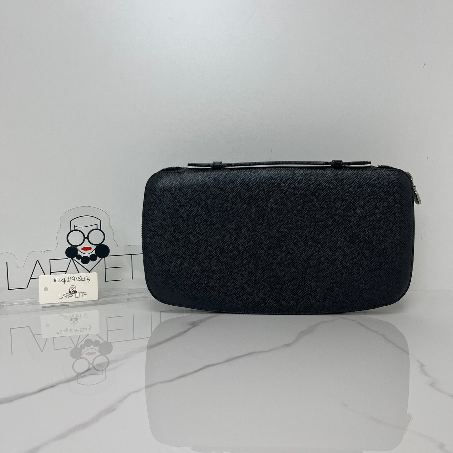 Louis Vuitton Zip Hand Clutch - Lafayette Consignment