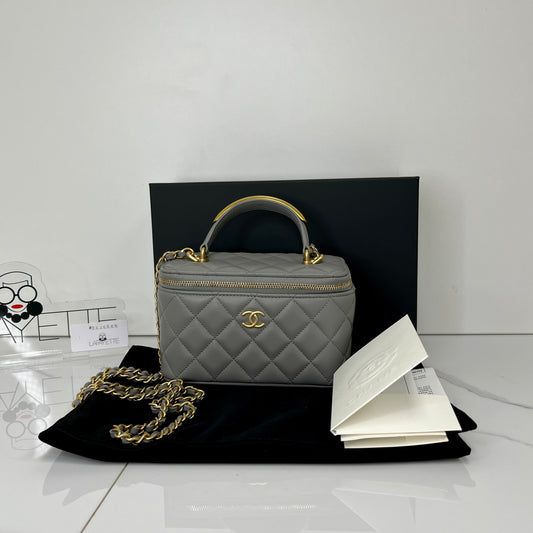 Chanel Vanity Case with Chain - Lafayette Consignment