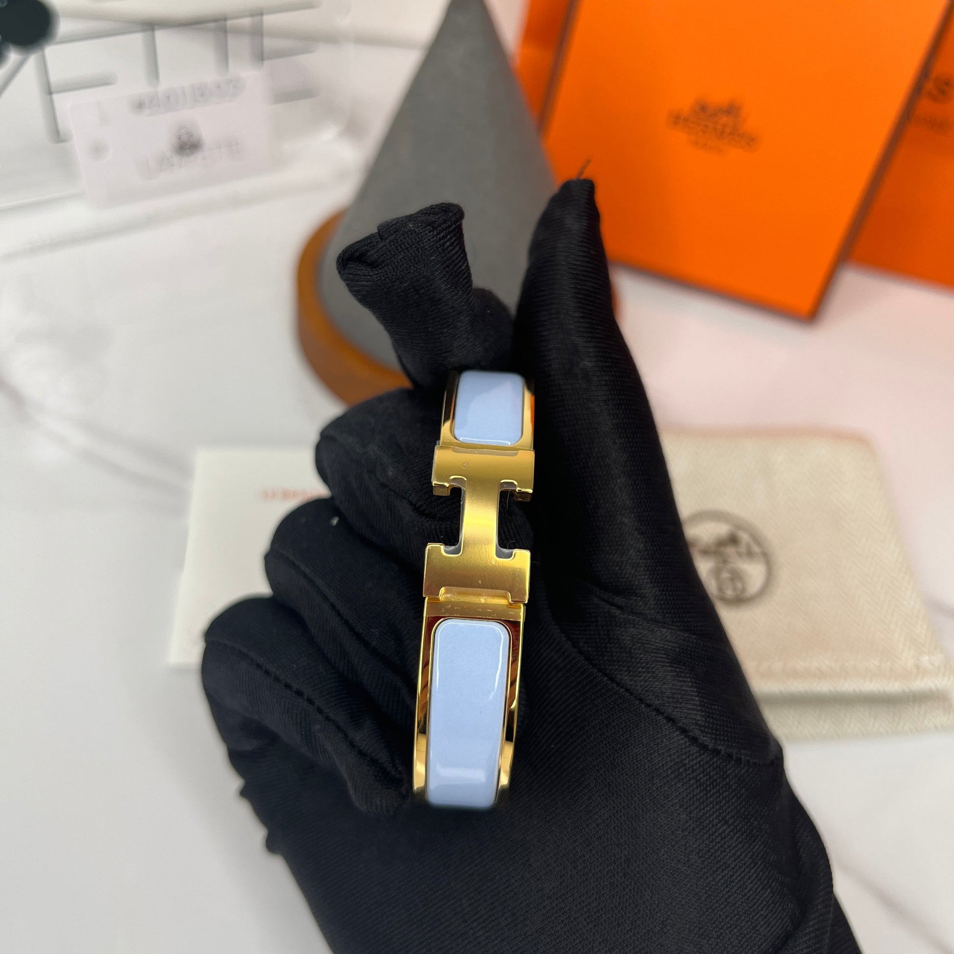 Hermès Clic H Bracelet - Lafayette Consignment