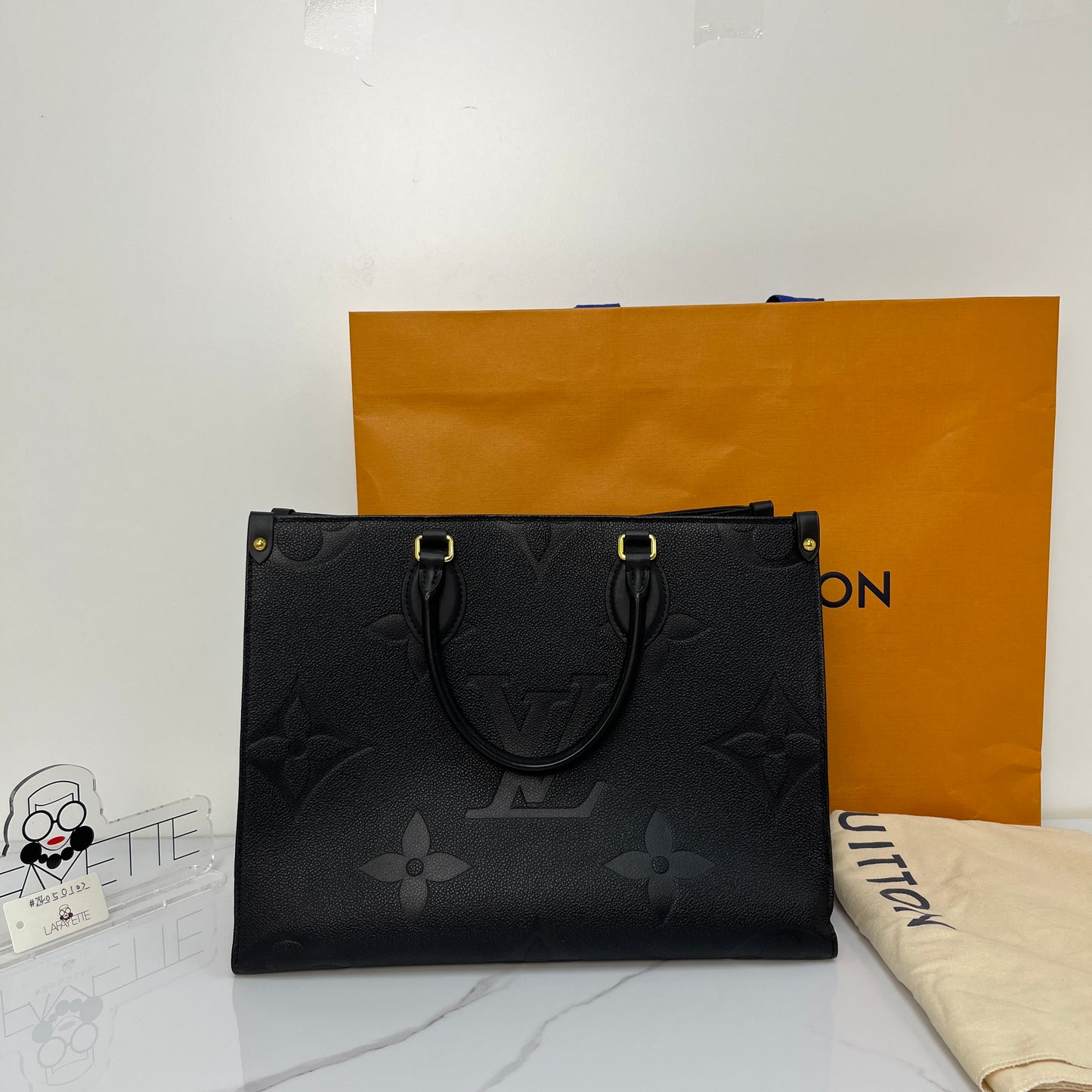 Louis Vuitton Onthego MM in Black - Lafayette Consignment