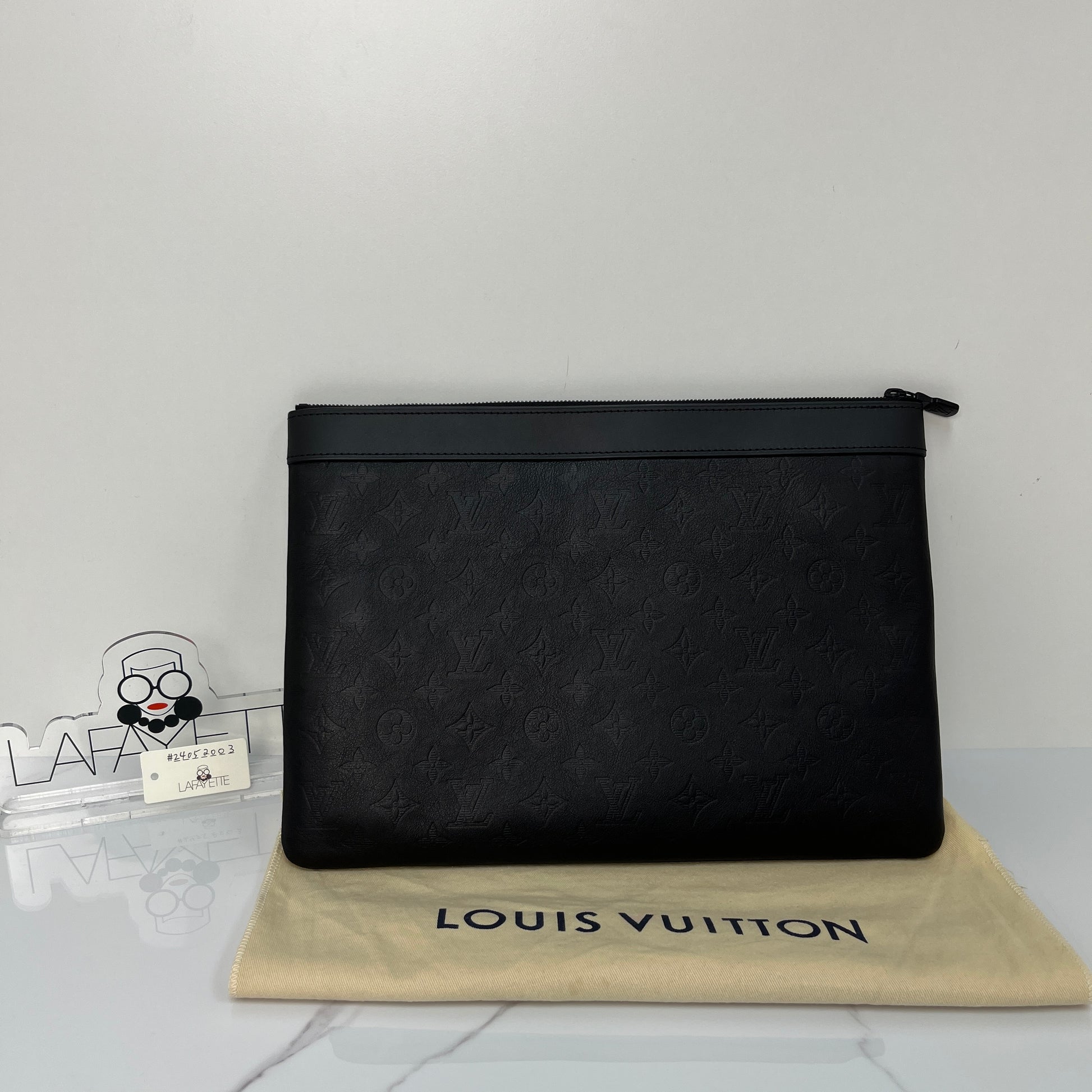 Louis Vuitton Shadow Discovery Pochette - Lafayette Consignment