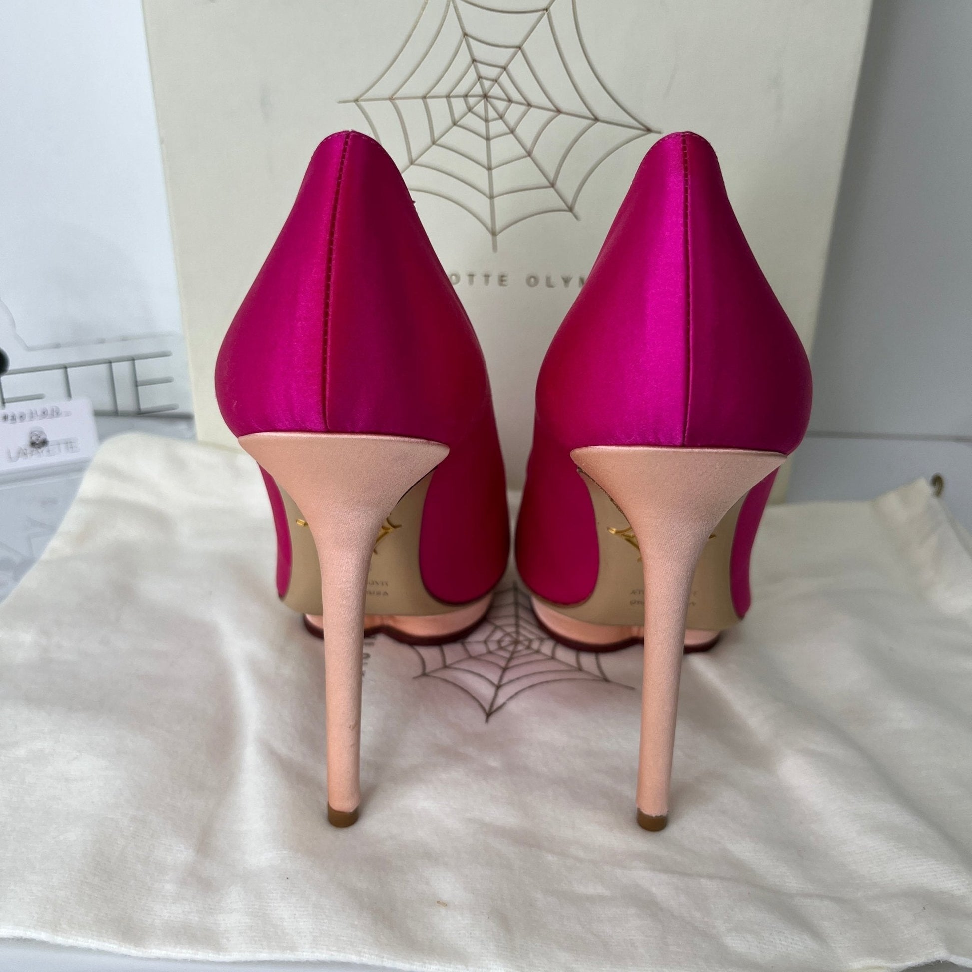 Charlotte Olympia Debonaire Heart - Platform Satin Pump