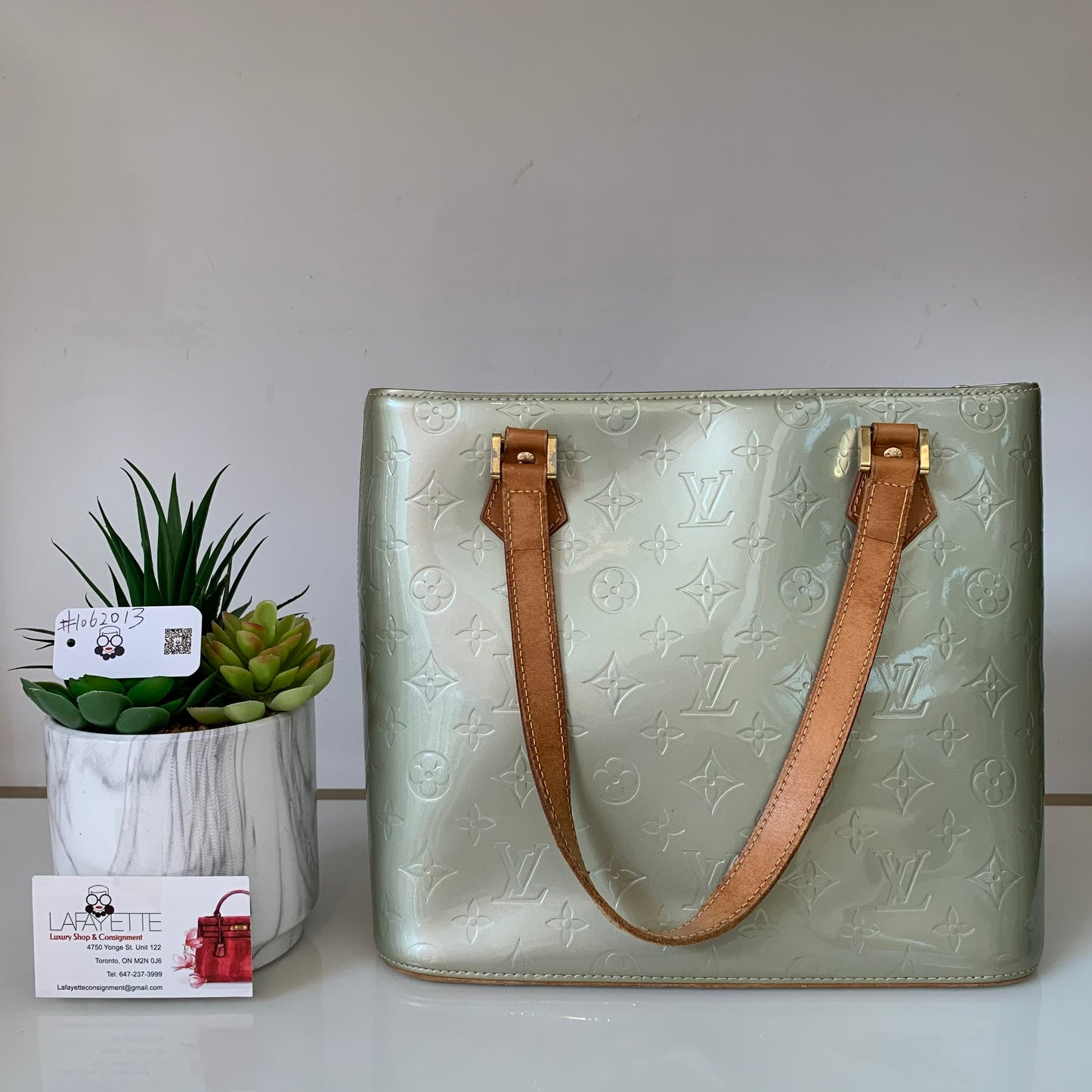 Louis Vuitton Green Patent #1062013 - Lafayette Consignment